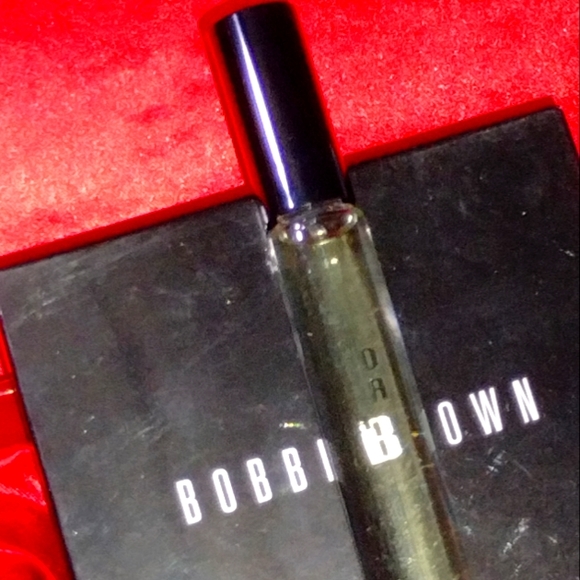 Bobby Brown Extra Essential Neroli, Patchouli, Lavender Sandalwood Oils... - Picture 4 of 7